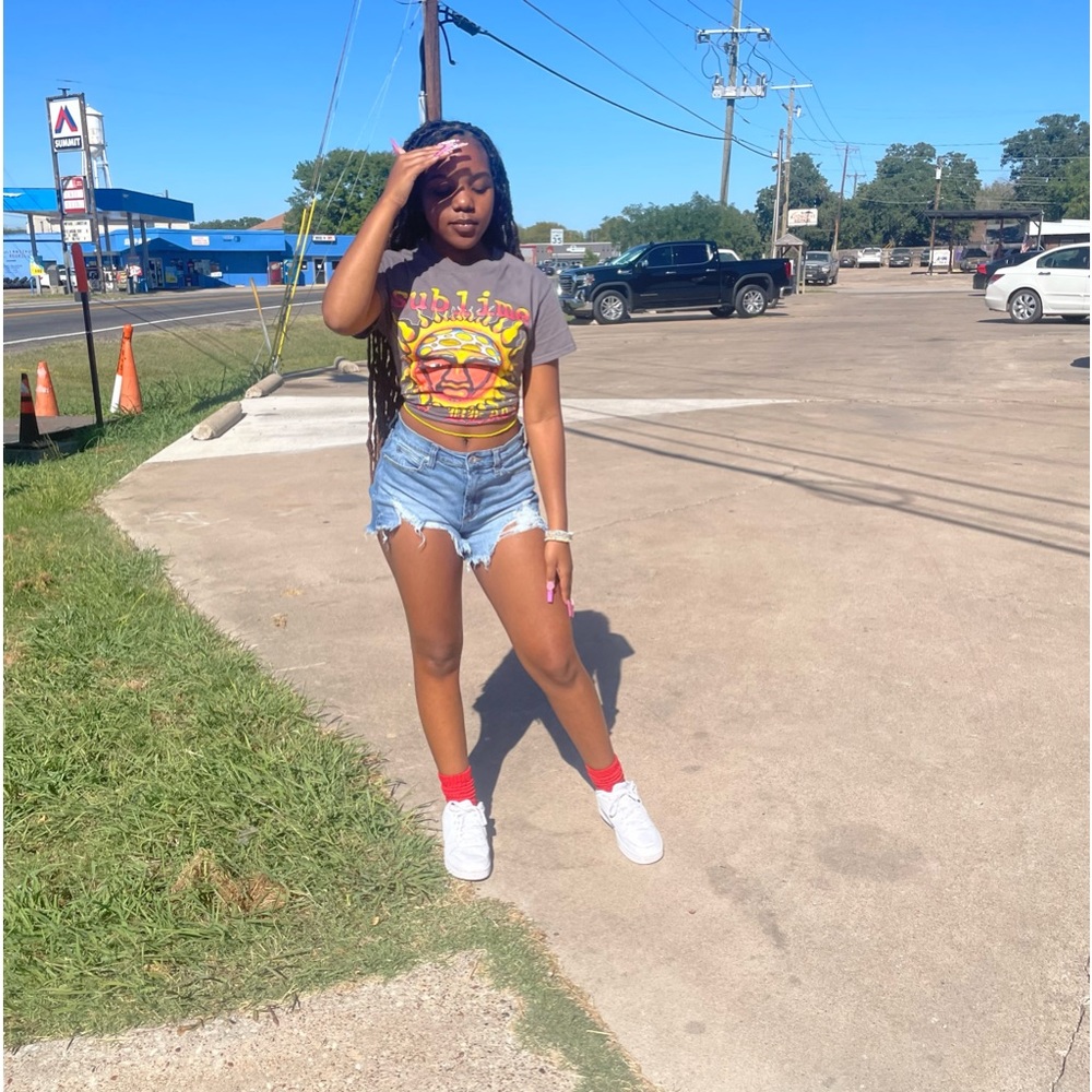Graphic tee